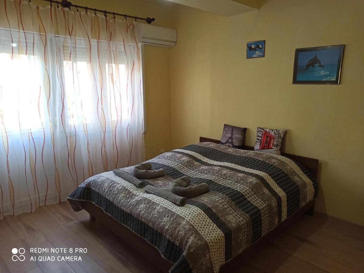 Centrum 2 Apartman Сольнок Экстерьер фото