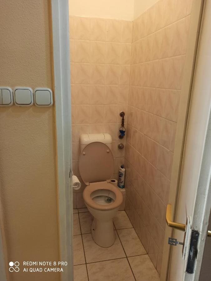 Centrum 2 Apartman Сольнок Экстерьер фото